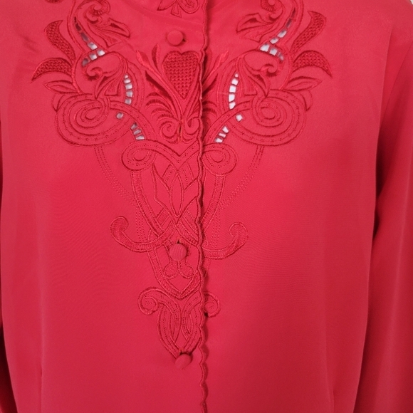 Christie & Jill Vintage Red Long Sleeve Blouse Delicate Embroidered Mockneck 10T - Picture 3 of 7